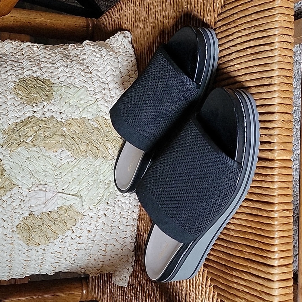 NWOT, David Tate Aline sandals,  size 8